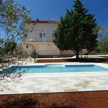 Olive Apartments Ugljan Εξωτερικό φωτογραφία
