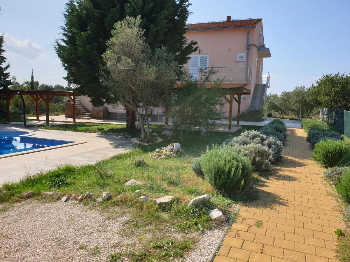 Olive Apartments Ugljan Εξωτερικό φωτογραφία