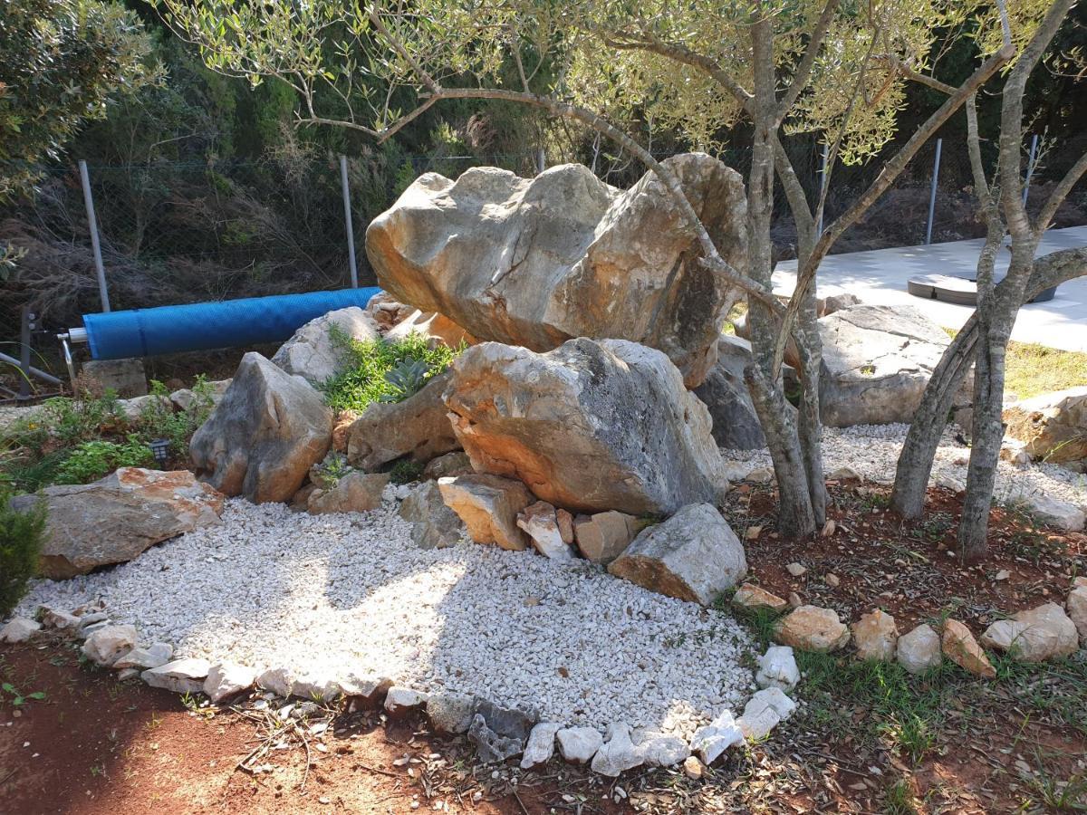 Olive Apartments Ugljan Εξωτερικό φωτογραφία