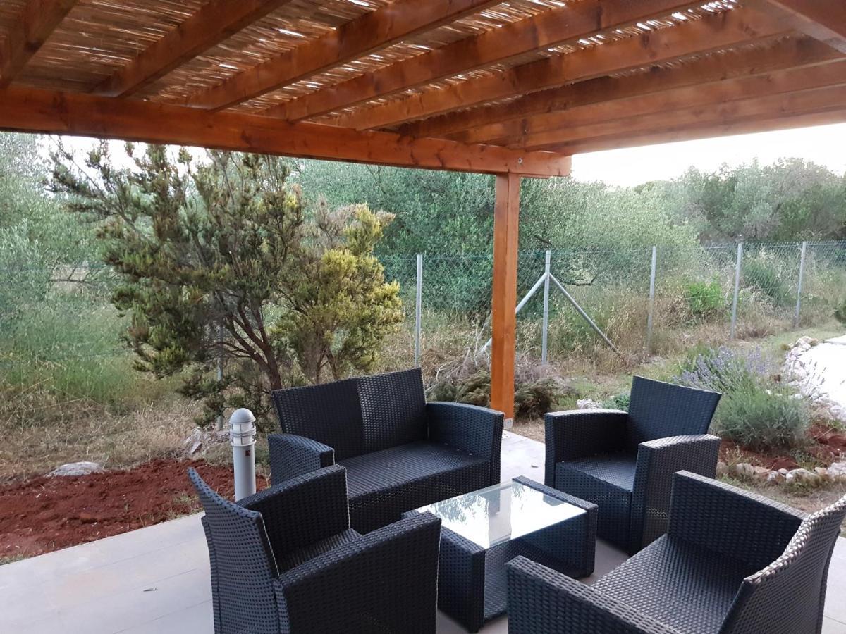 Olive Apartments Ugljan Εξωτερικό φωτογραφία