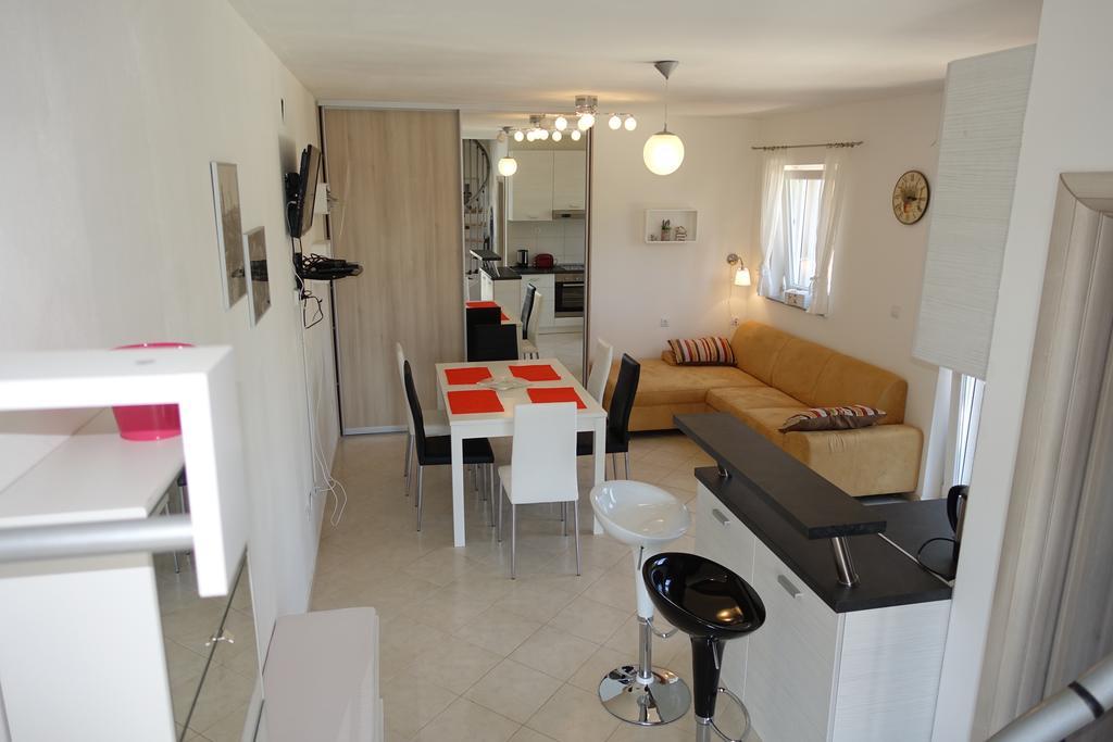 Olive Apartments Ugljan Εξωτερικό φωτογραφία