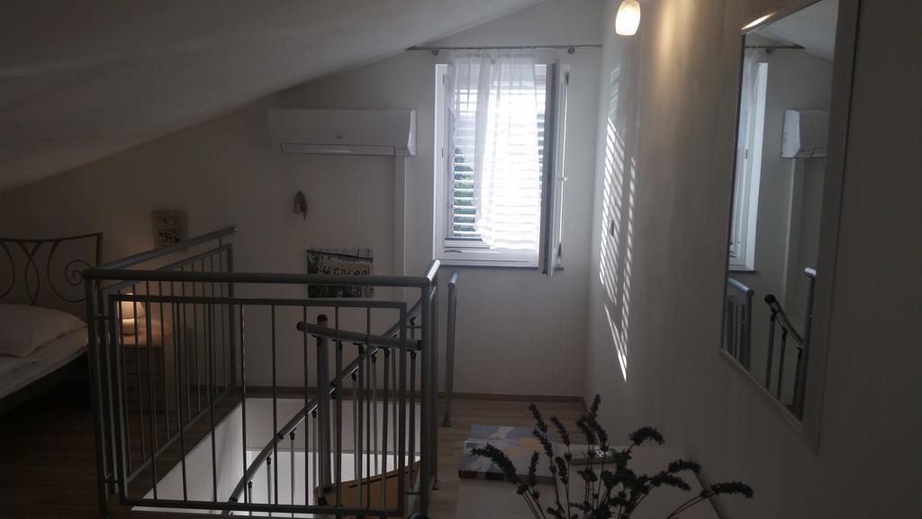 Olive Apartments Ugljan Εξωτερικό φωτογραφία