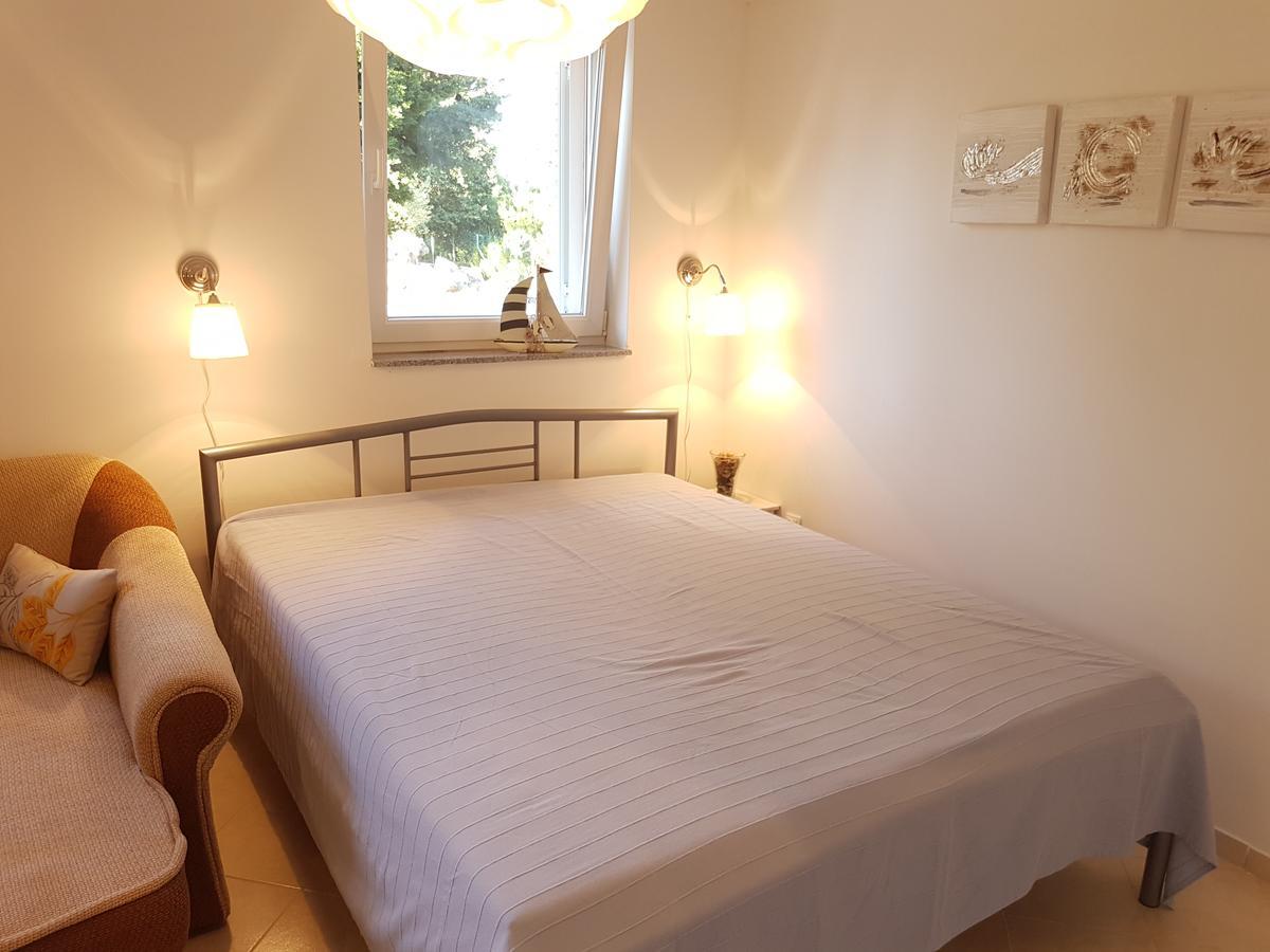 Olive Apartments Ugljan Εξωτερικό φωτογραφία